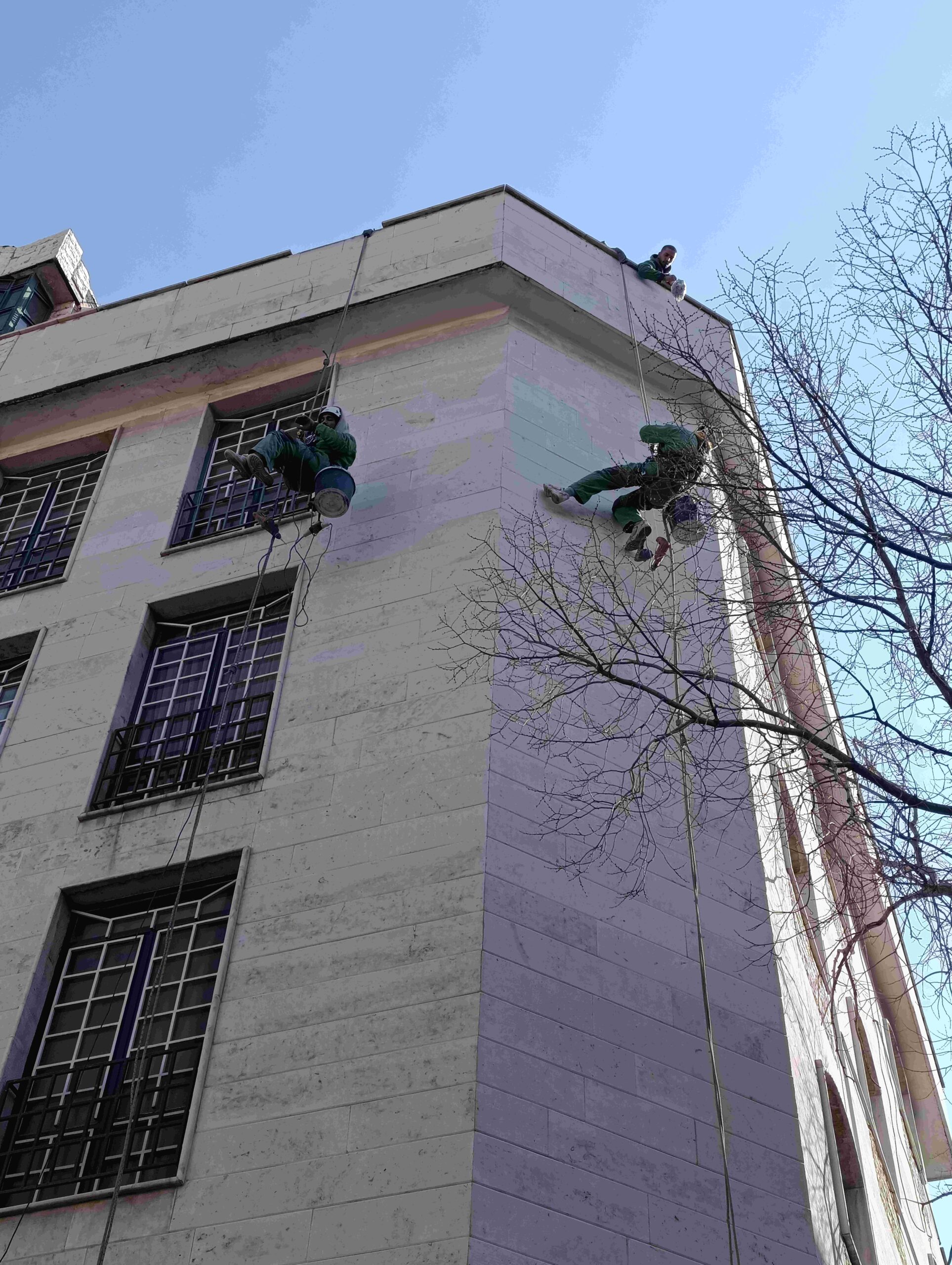 پیچ رولپلاک نما ساختمان در ساری: راهنمای فنی، انتخاب و اجرای اصولی