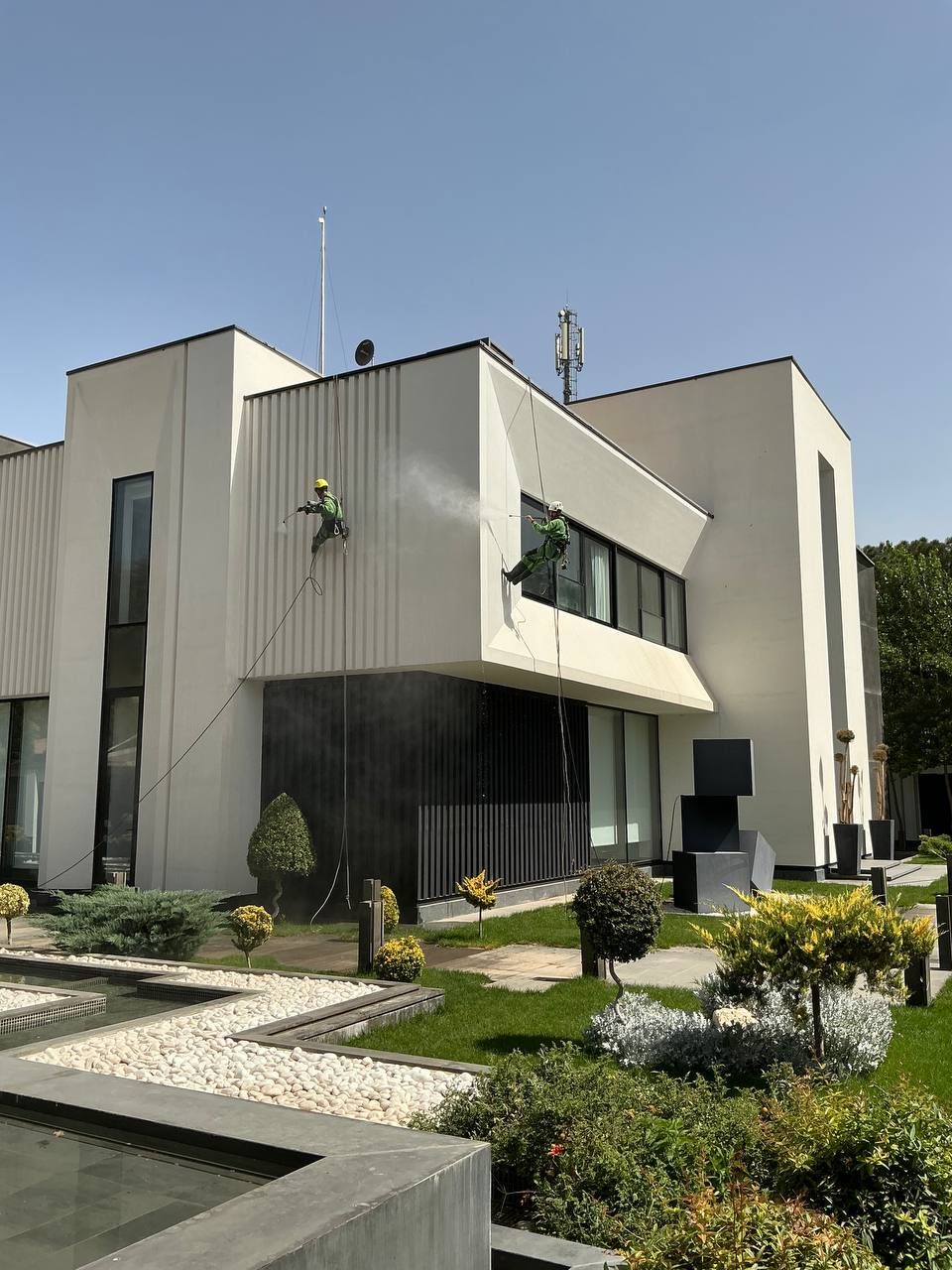 نماشویی ویلا با راپل؛ راهکاری حرفهای برای حفظ زیبایی و افزایش عمر نمای ویلا