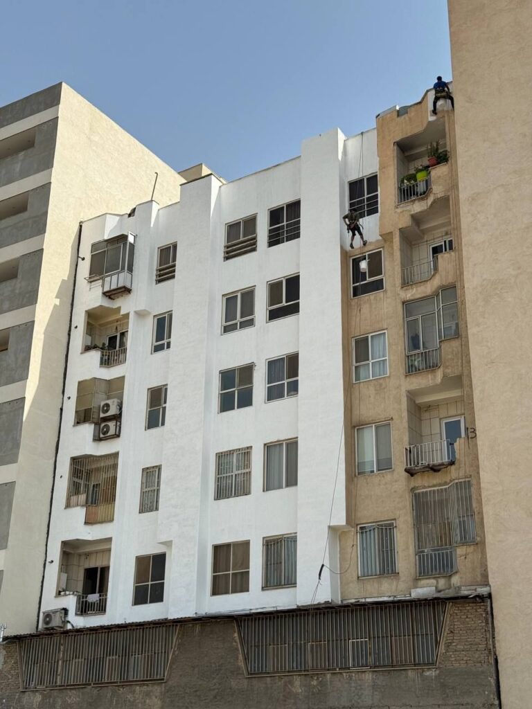 رنگ آمیزی نما ساختمان در شمال تهران
