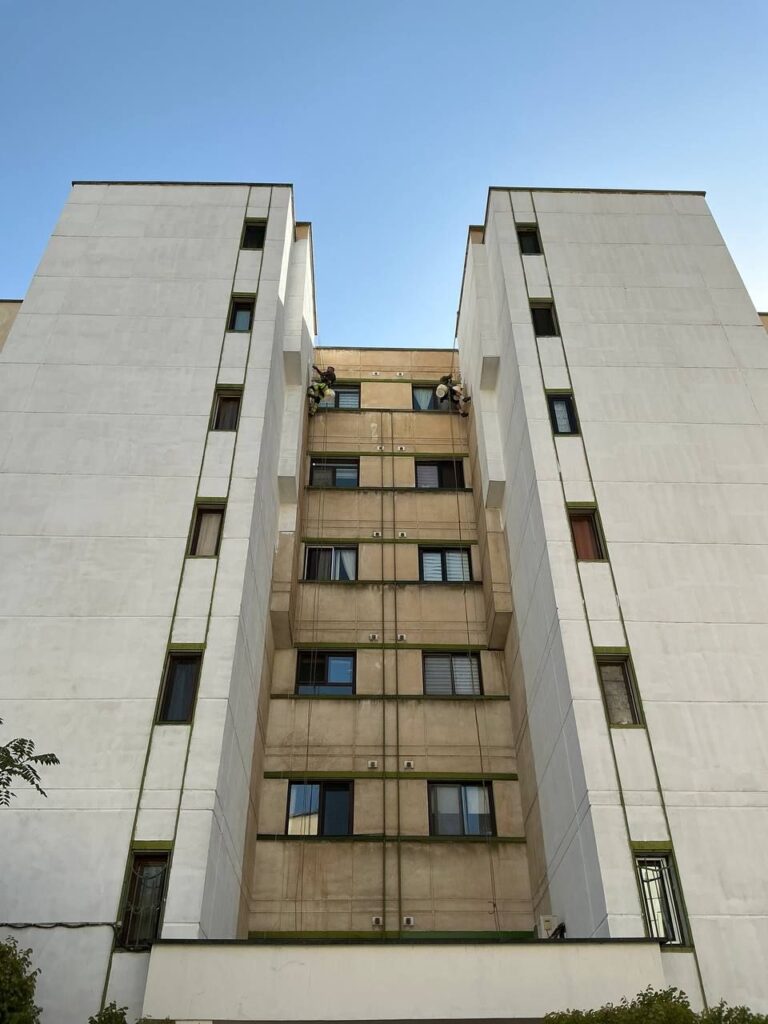 رنگ آمیزی نمای ساختمان در شمال تهران