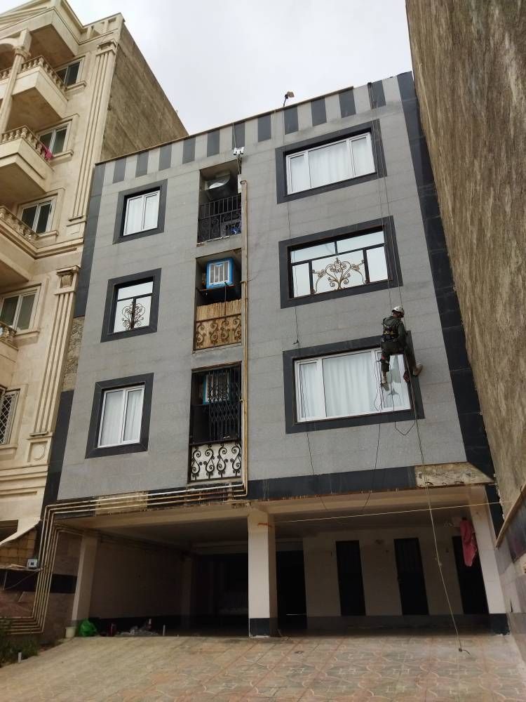 پیچ رولپلاک نما ساختمان
